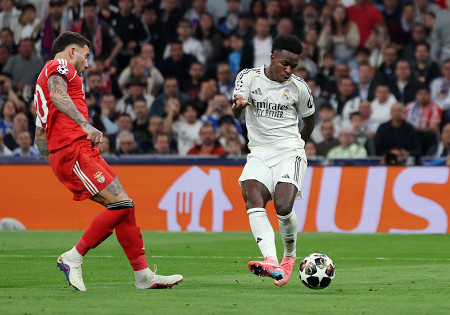 レアル、16強 サッカー - 京橋経済新聞