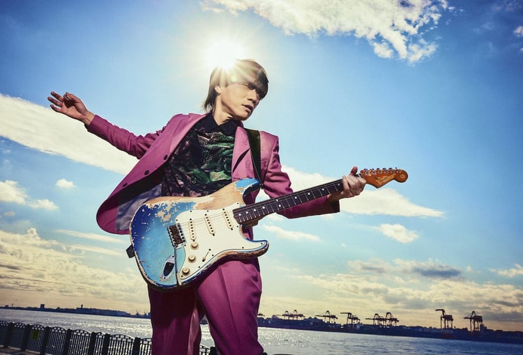 スカパラ加藤隆志のシグネイチャーモデル発売、愛機の傷1つまで忠実に