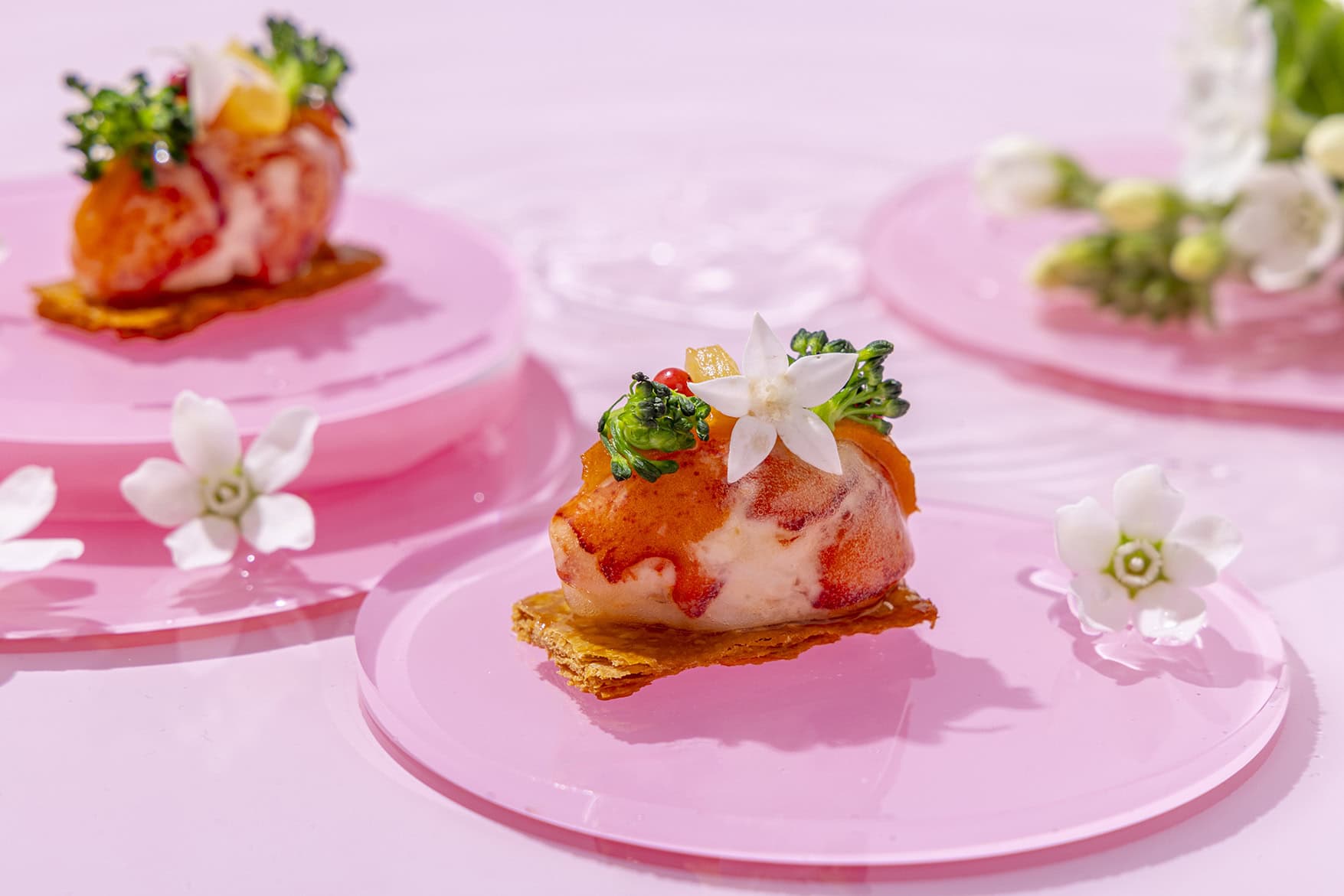 みずみずしい桃がたっぷり♡ 「コンラッド東京」で東京湾の絶景を眺め