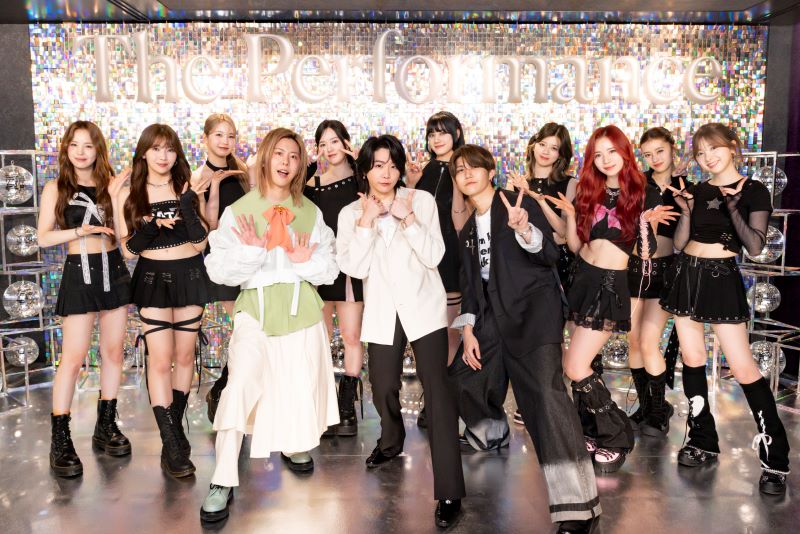 Mrs. GREEN APPLE、音楽イベント〈The Performance〉でNiziUやRIIZEと