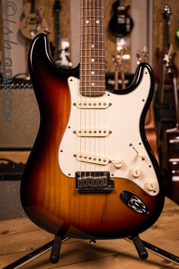 USA Fender 60th Anniversary Diamond Stratocaster Used – Ish Guitars