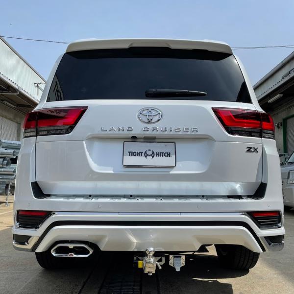 タイトヒッチ ランドクルーザー300系 モデリスタ ヒッチメンバー