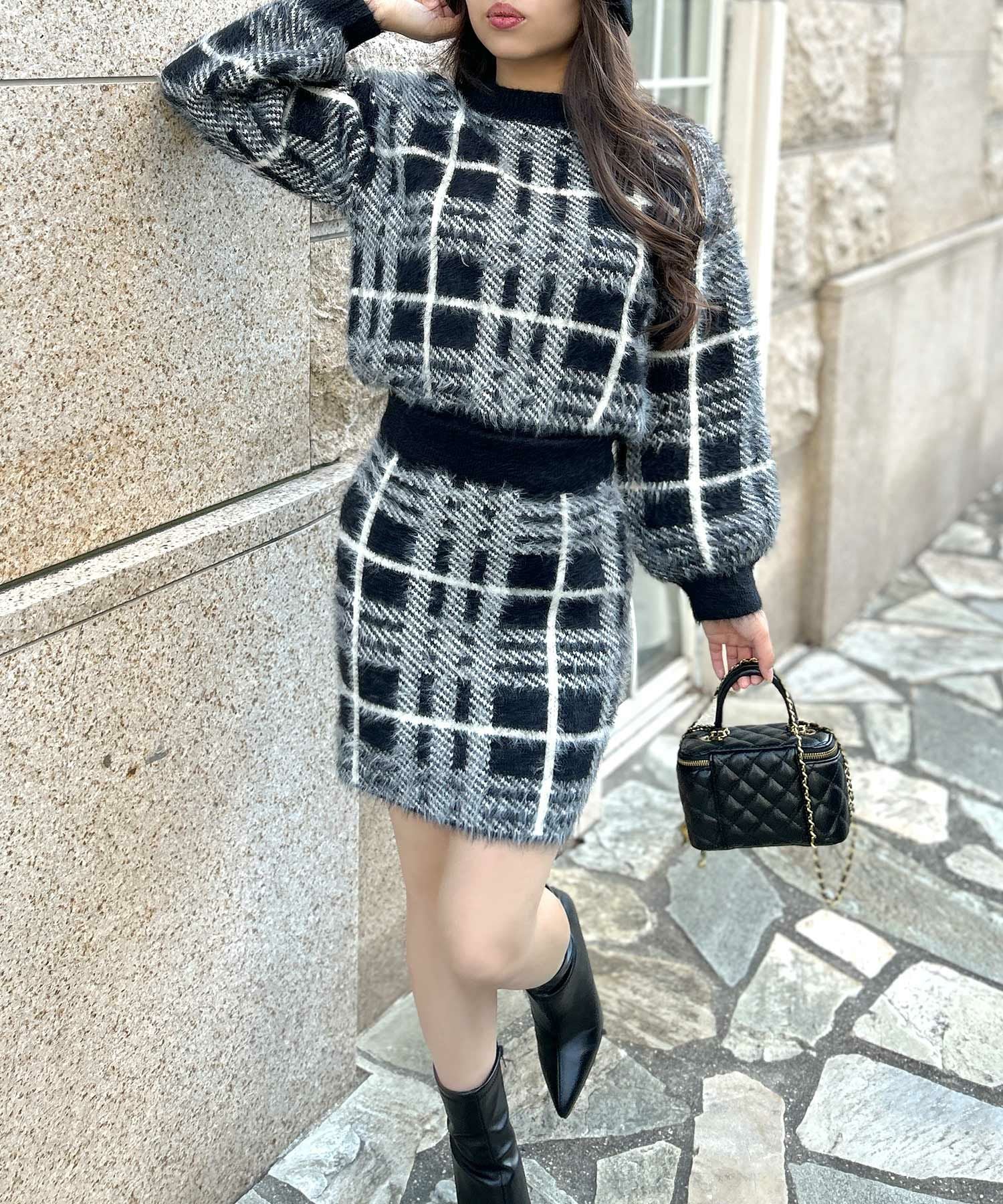 チェック柄シャギータッチニットトップス×ミニスカートセットアップ