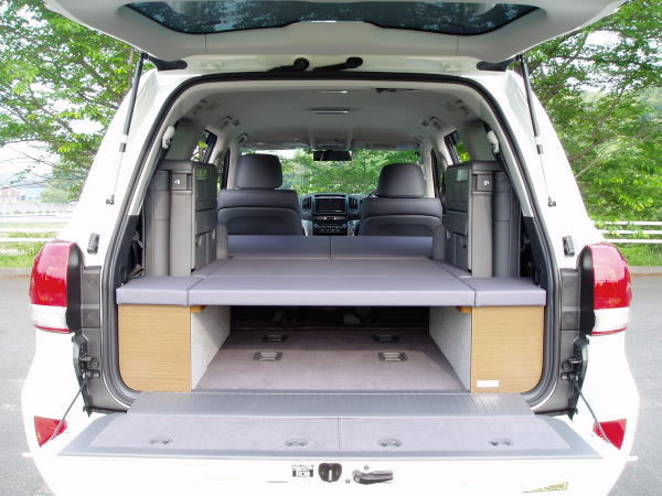 ランクル200 サードシート付仕様 | 工房リンクス・ベットキット