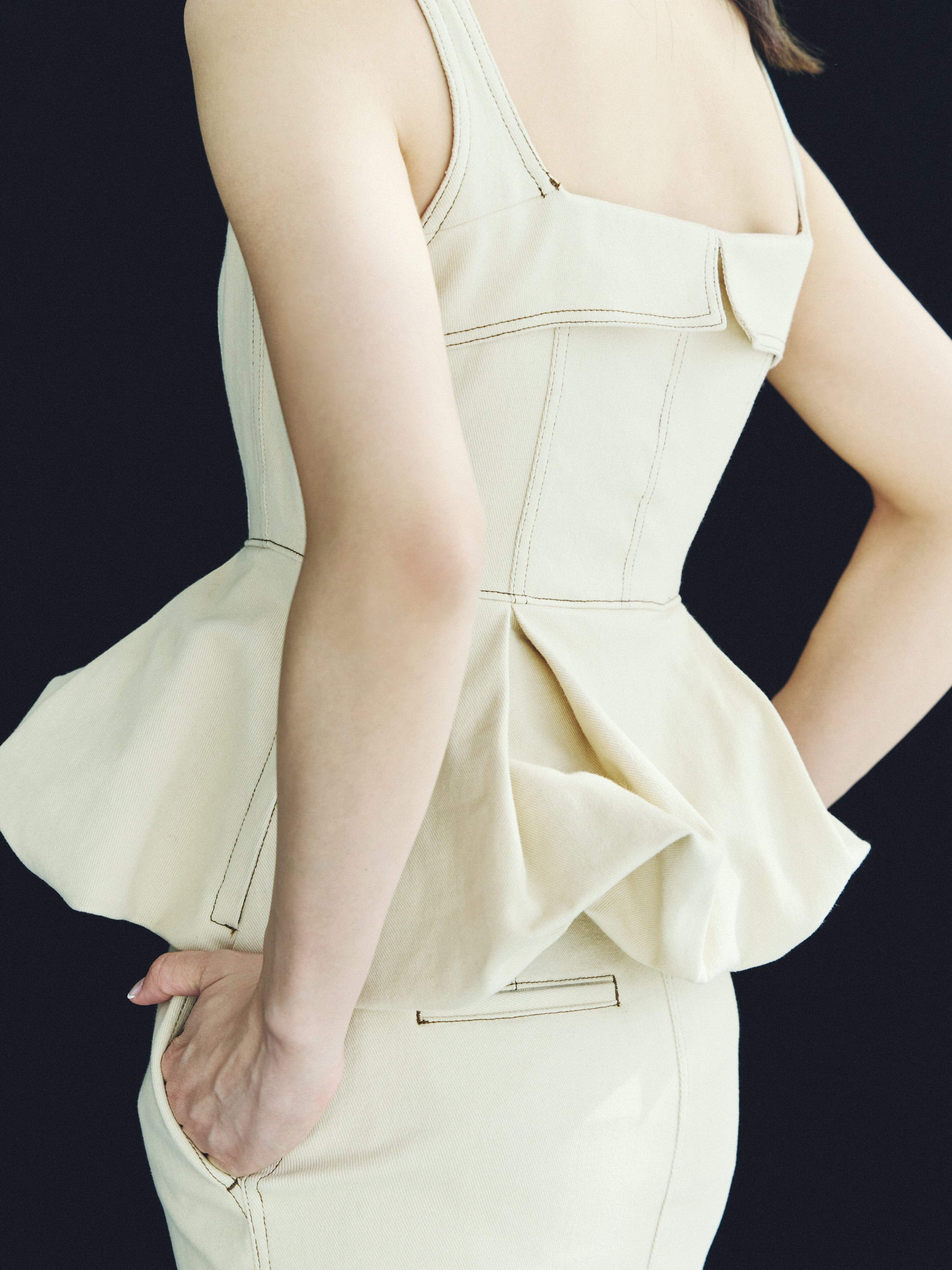 受注販売】Sculpted Peplum Balloon Top – L'AUBE BLANC