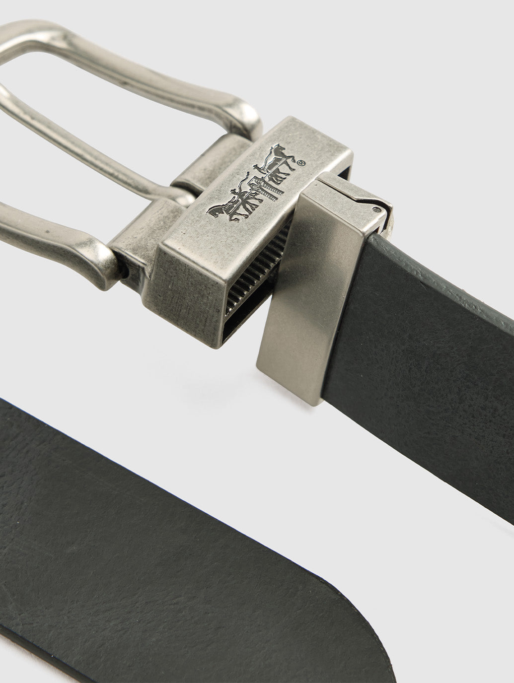 リバーシブルベルト – リーバイス®公式オンラインストア