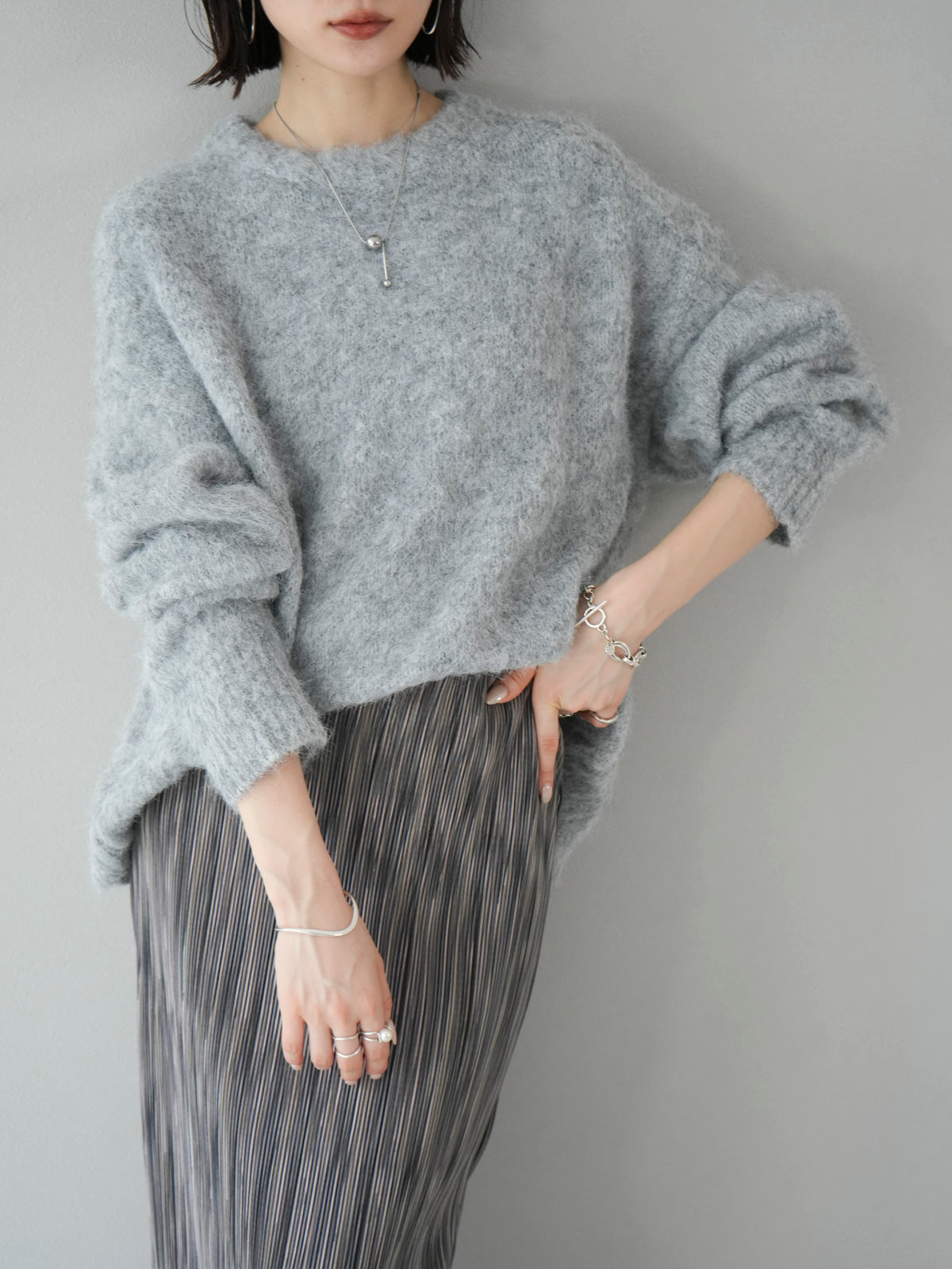 予約]ウール混モヘアタッチシャギーニットプルオーバー/グレー – Lumier