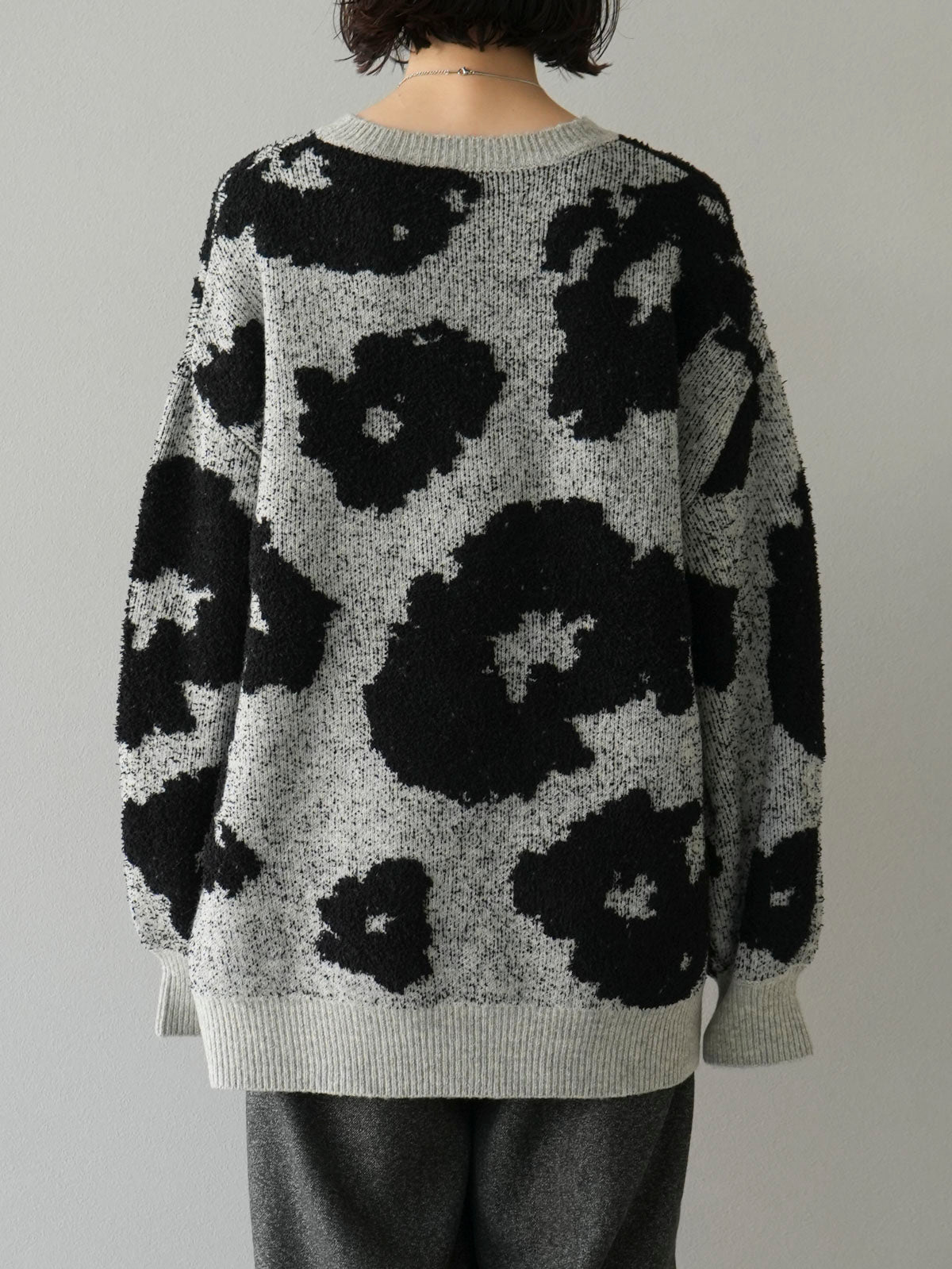 予約]異素材ニュアンス柄ニット/グレーxブラック – Lumier
