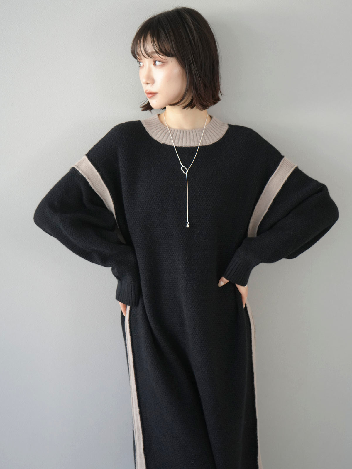 予約]バイカラーニットワンピース/ブラック – Lumier