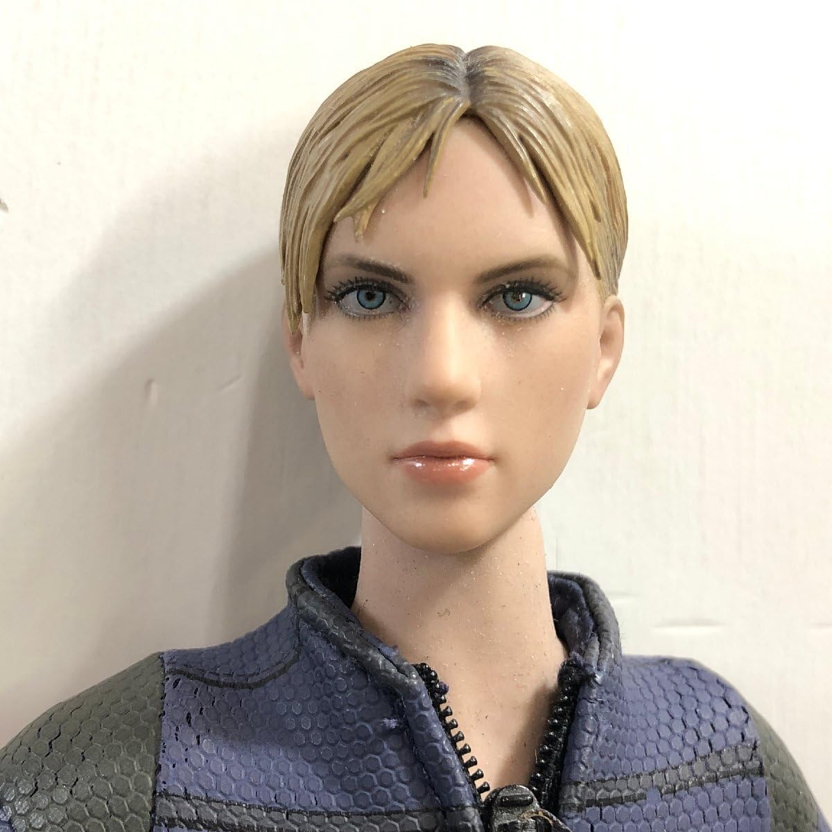 Amazon.co.jp: まとめて2体HotToys 16『バイオハザード5』ジル