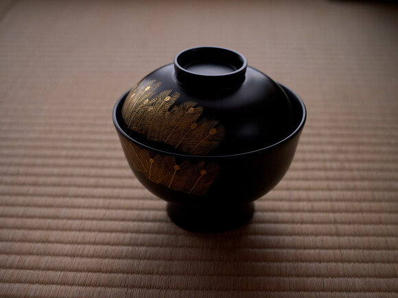 秋田の土地が育んだうつわ、川連漆器の魅力とは。｜Lifestyle