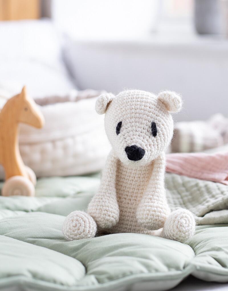 Toft Edward's Menagerie Crochet Kit - Piotr The Polar Bear – Maker