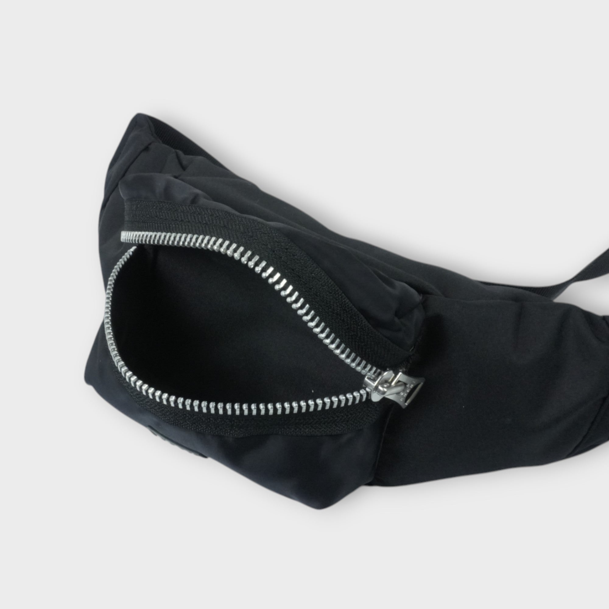 sacai Pocket Bum Bag – mou by ACROPOLIS