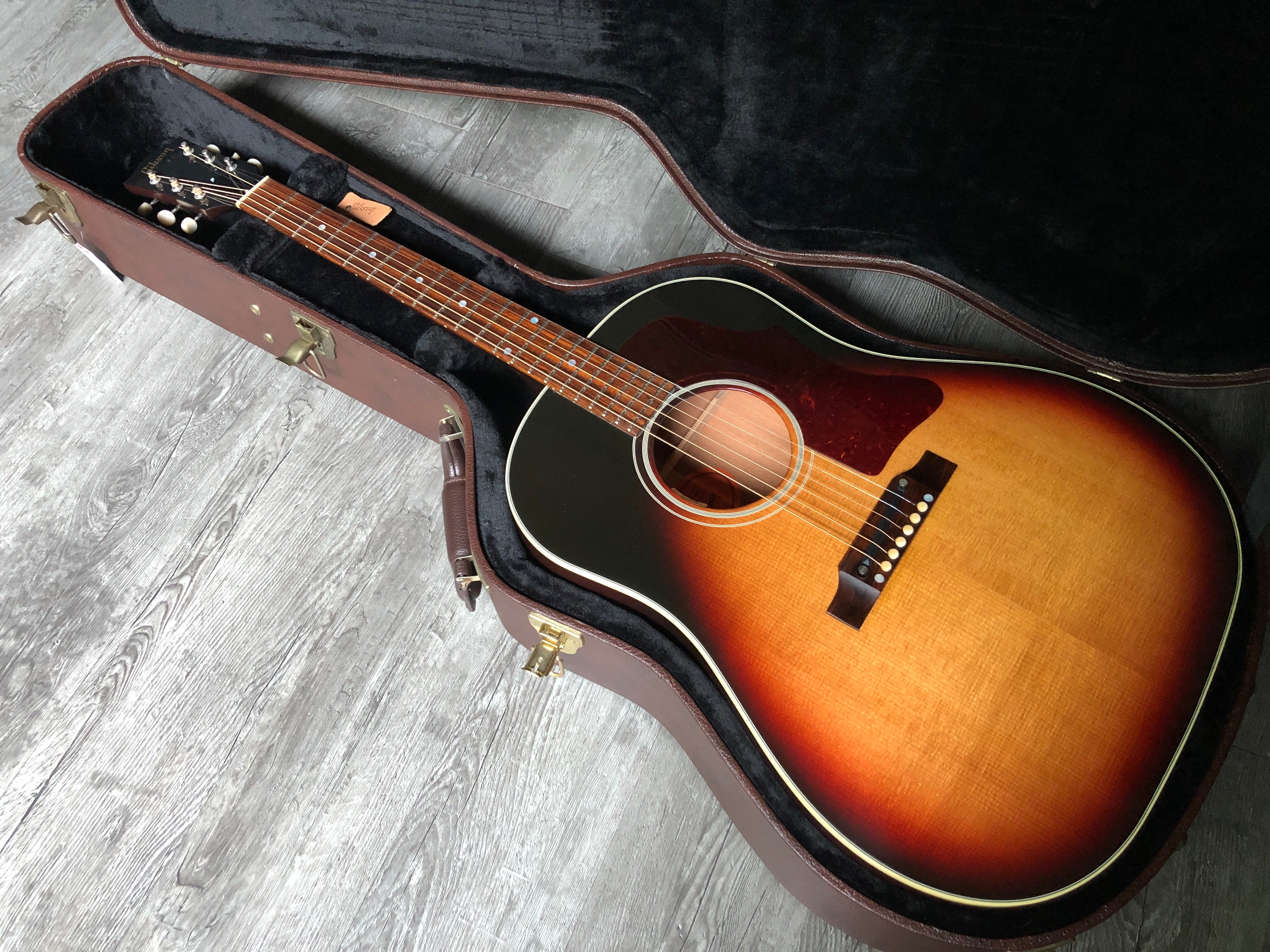 USED Gibson Custom Shop 1966 J-45 Thermally Sitka ADJ VOS W/L.R.