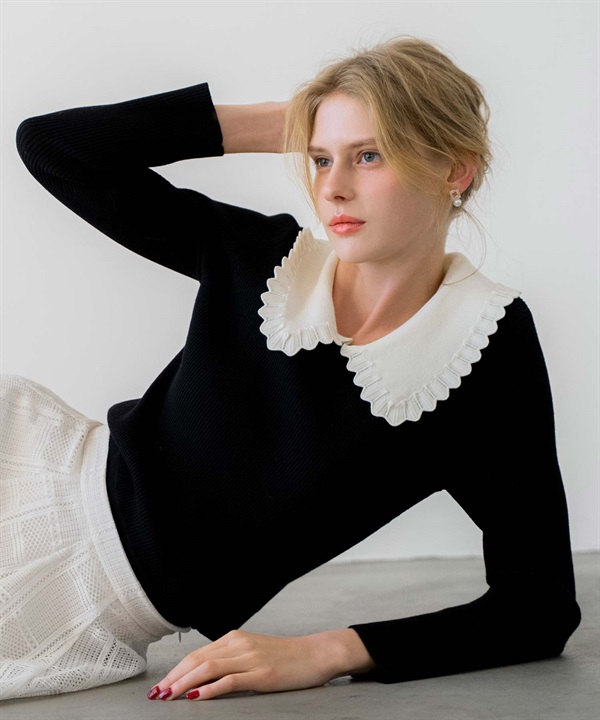 ☆PINORE☆新品未使用☆38size☆お袖デザイン☆Vネック ニット PINORE