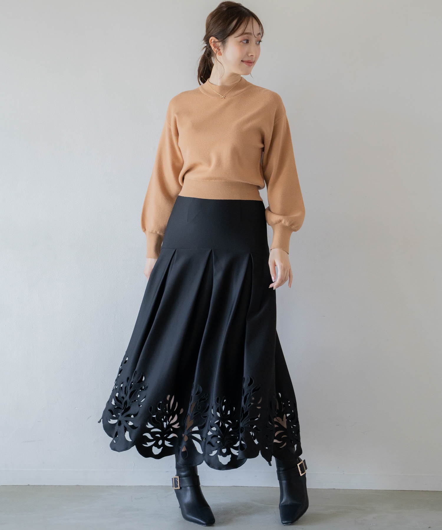 パンチングフレア切替タックスカート | タイトスカート | NOELA