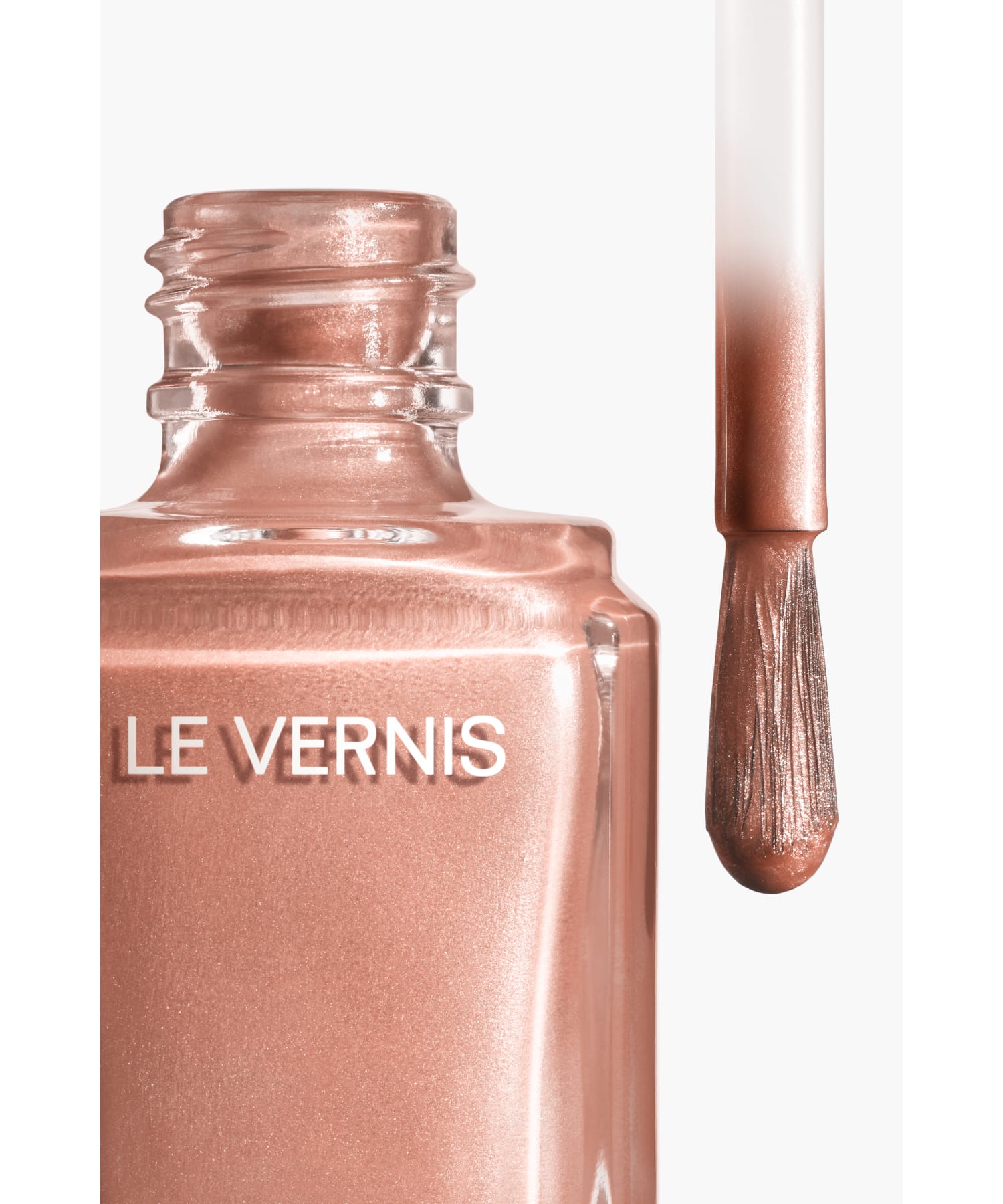 ヴェルニ ネイル エナメル（長時間美しい仕上がりが持続）（マニキュア