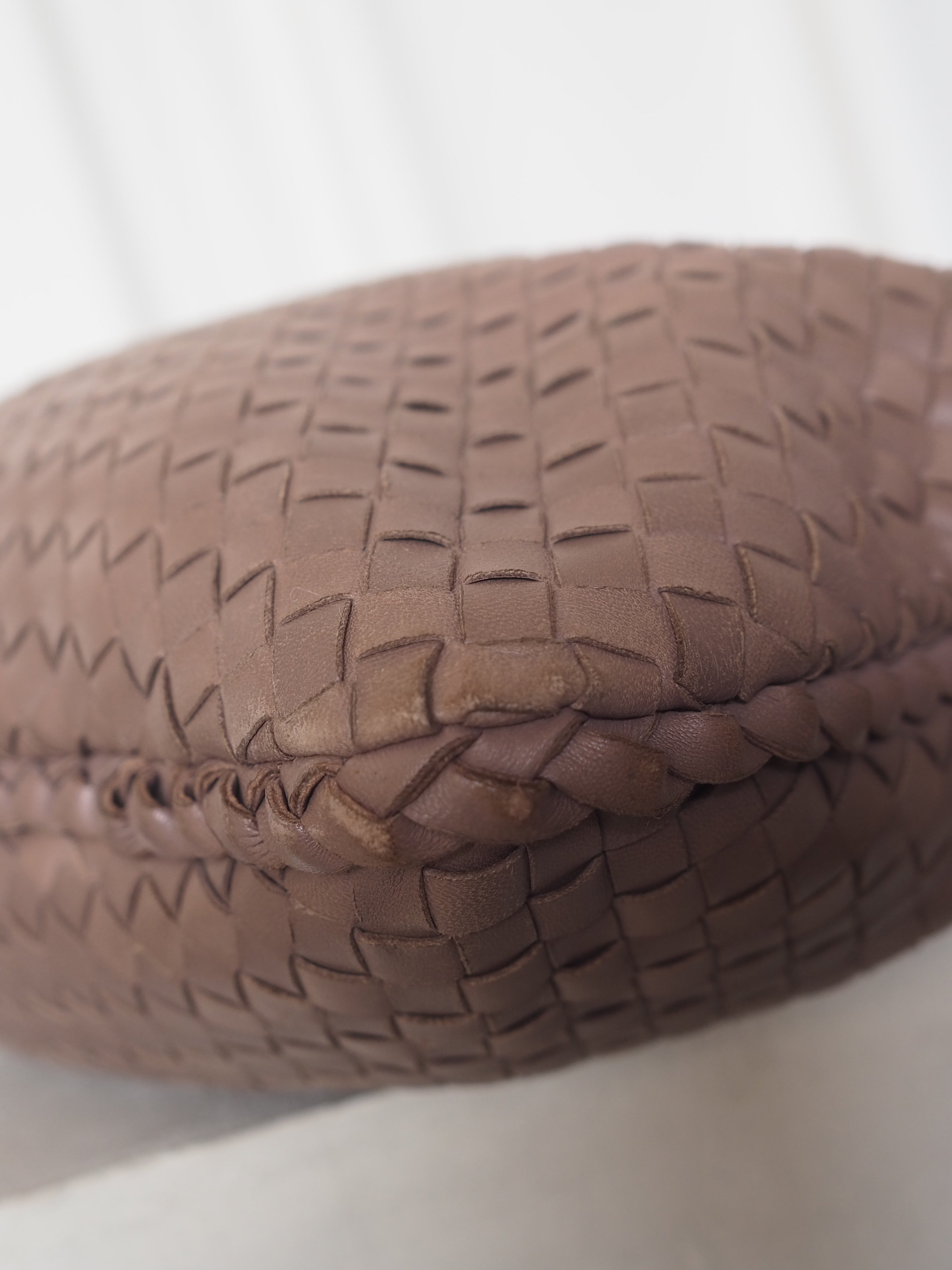 BOTTEGA VENETA ボッテガヴェネタ イントレチャート ショルダーバッグ