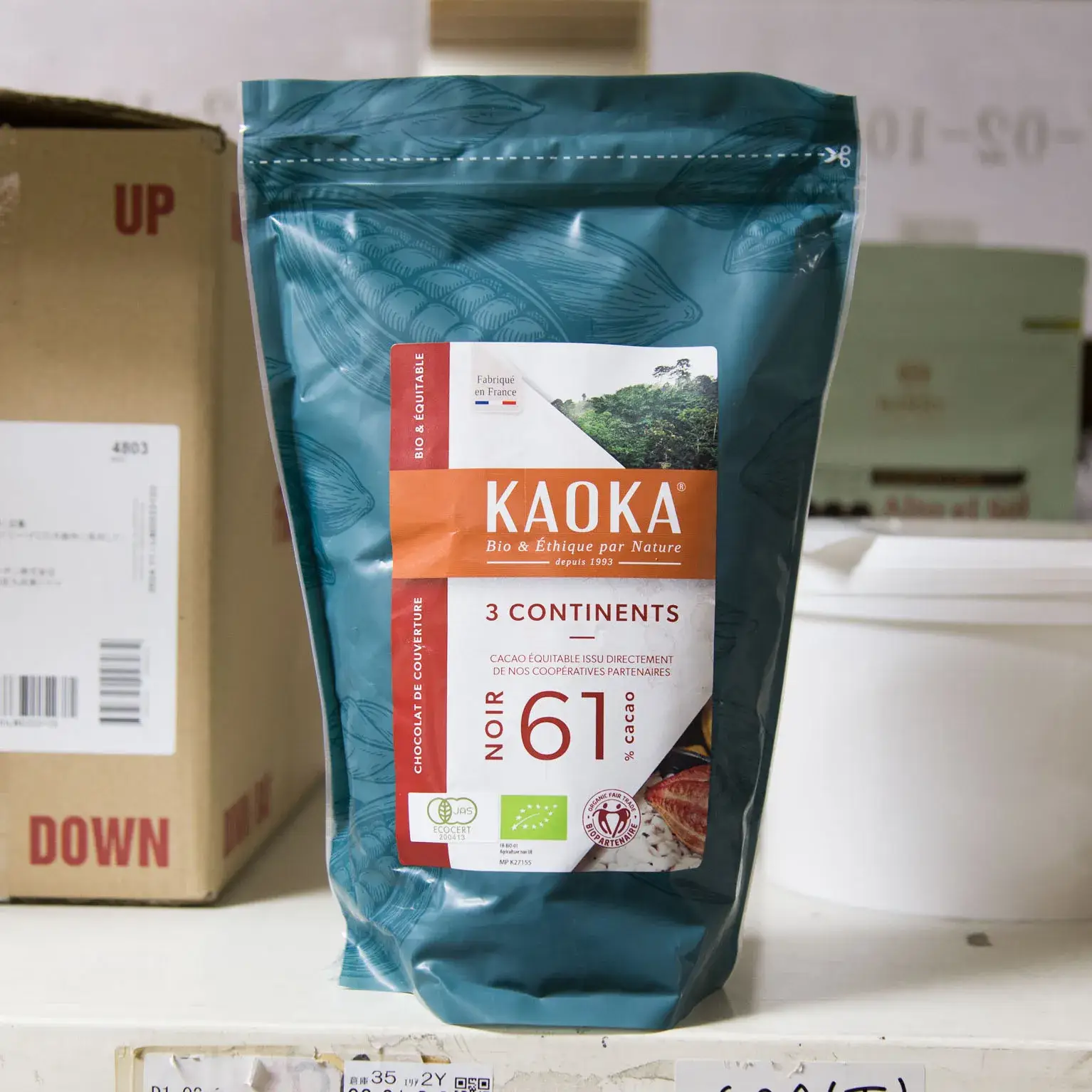 トロアコンチネンツ 61％ 1kg : サンエイト貿易 / カオカ | スモール