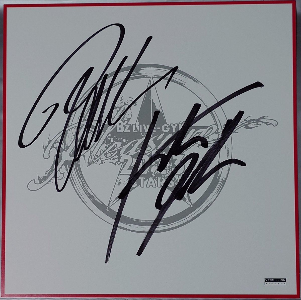 今回も直筆サインきましたね😆 ポスターもカッコいいし無茶苦茶欲しい