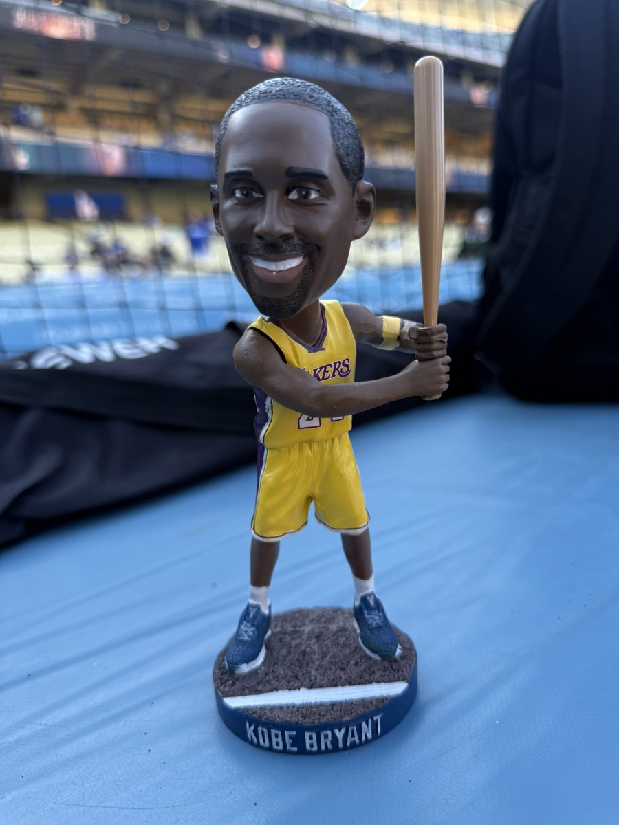 Kobe Bryant x Dodgers bobblehead 🔥