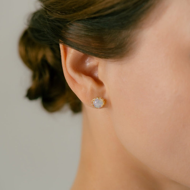 K18 オパール ボディピアス（軟骨ピアス）アウターコンクにオススメ