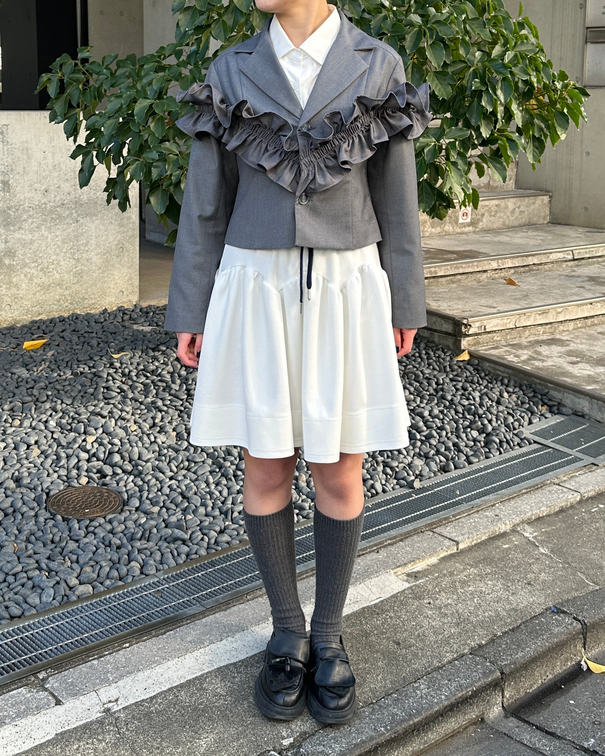 Gathered frill short jacket (gray)