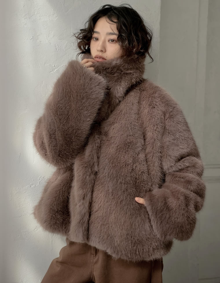 ビッグカラーフェイクファーショートコート - ジャケット/アウター通販