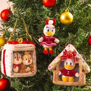 ディズニー】ぬいぐるみチャームとポーチを組み合わせてオリジナルの