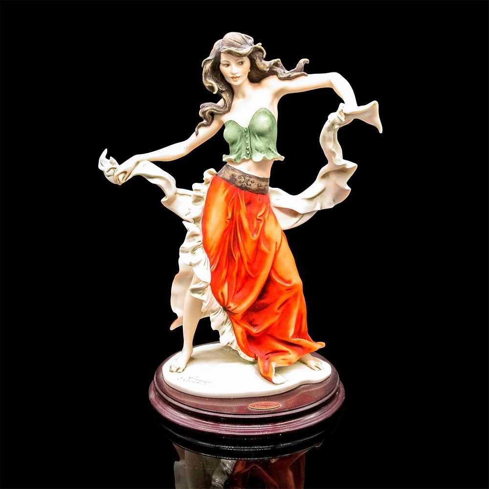 Florence Giuseppe Armani Figurine, Esmeralda 0198C sold at auction
