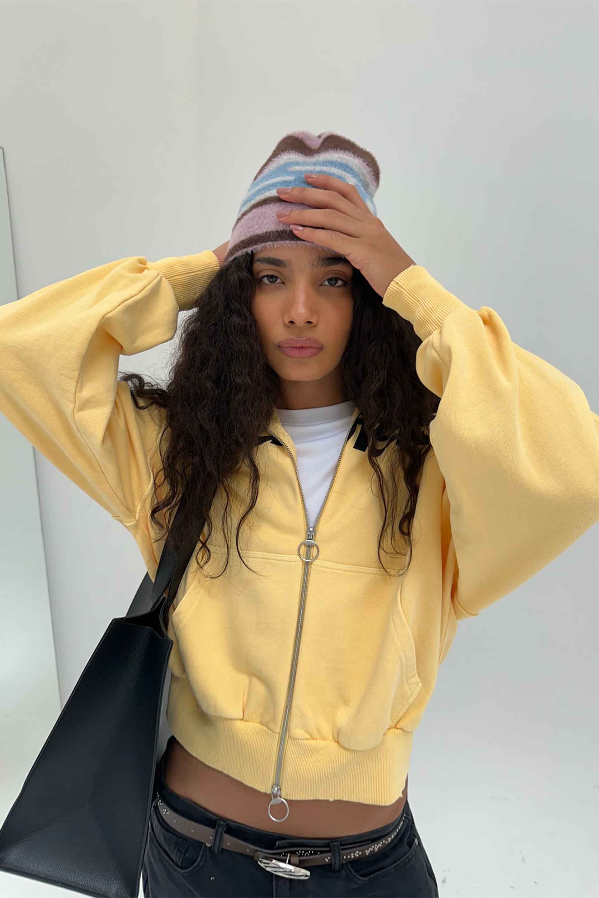 Essential Yellow Zipper – Scuffers