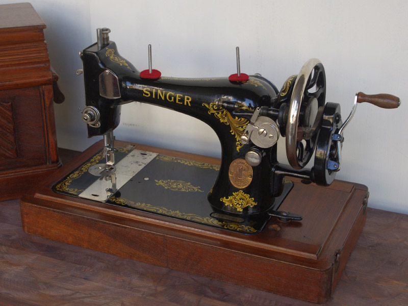 No.343 SINGER 128K シンガー製 手回しミシン：アンティークミシン修理