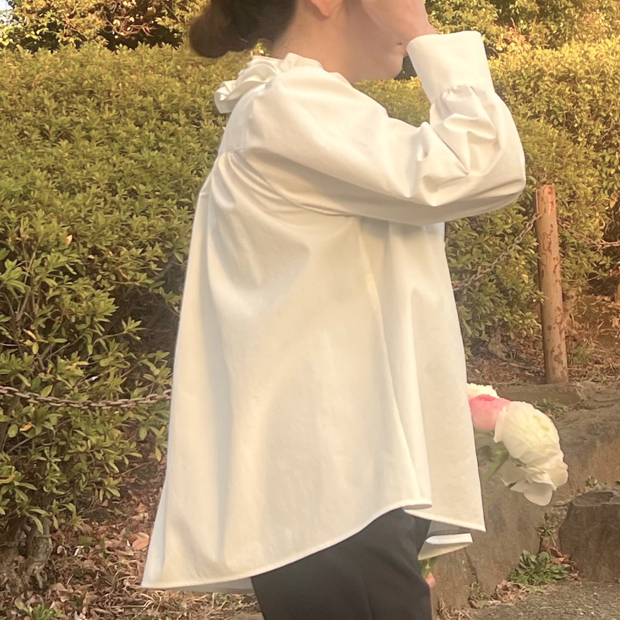 ラナンキュラスブラウス[S252BV105] – SONO LIMITED STORE