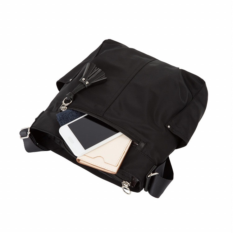 Kanana project／カナナプロジェクト タッセル ショルダーバッグ 縦