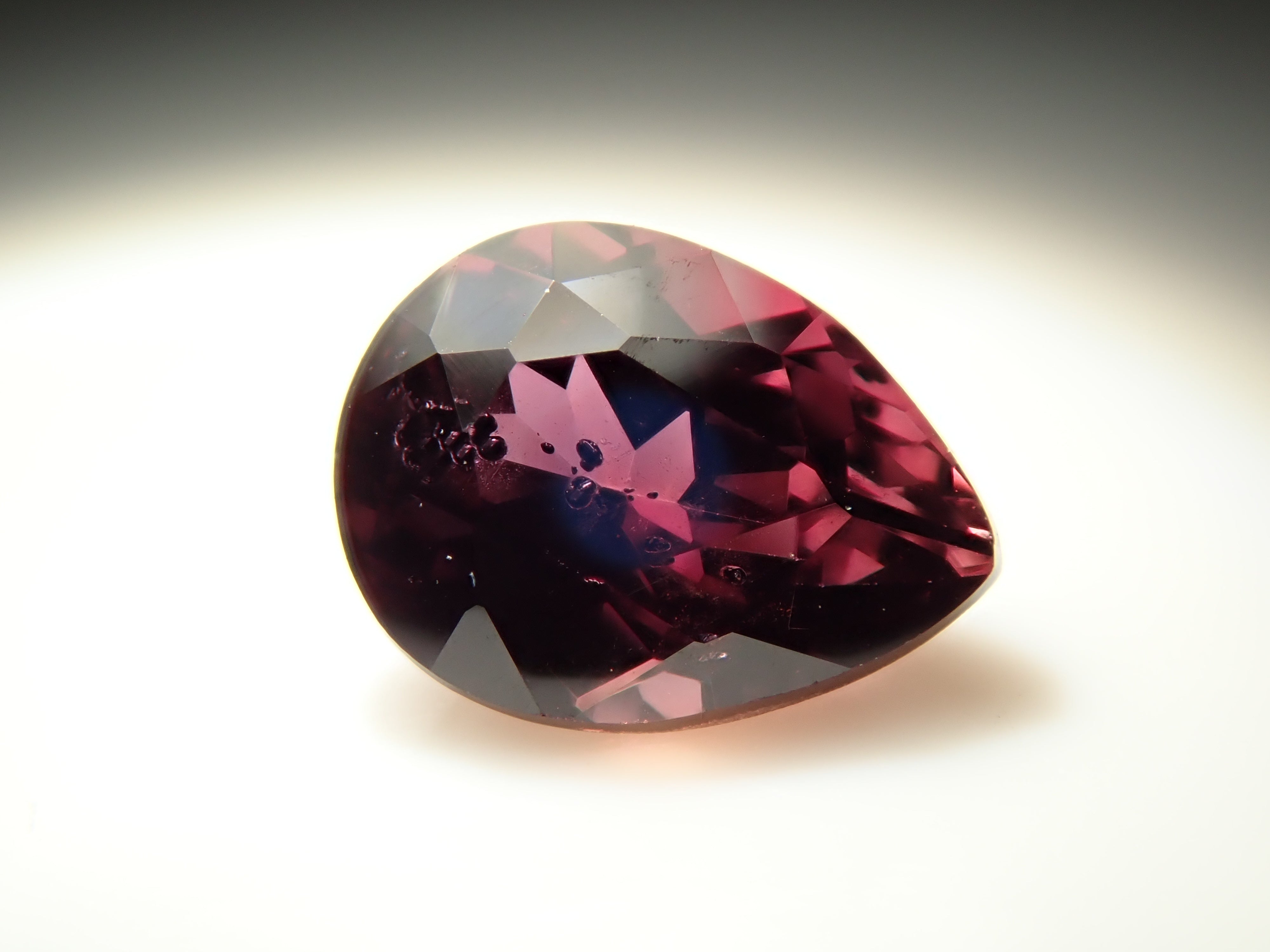 カラーチェンジサファイア 0.526ctルース