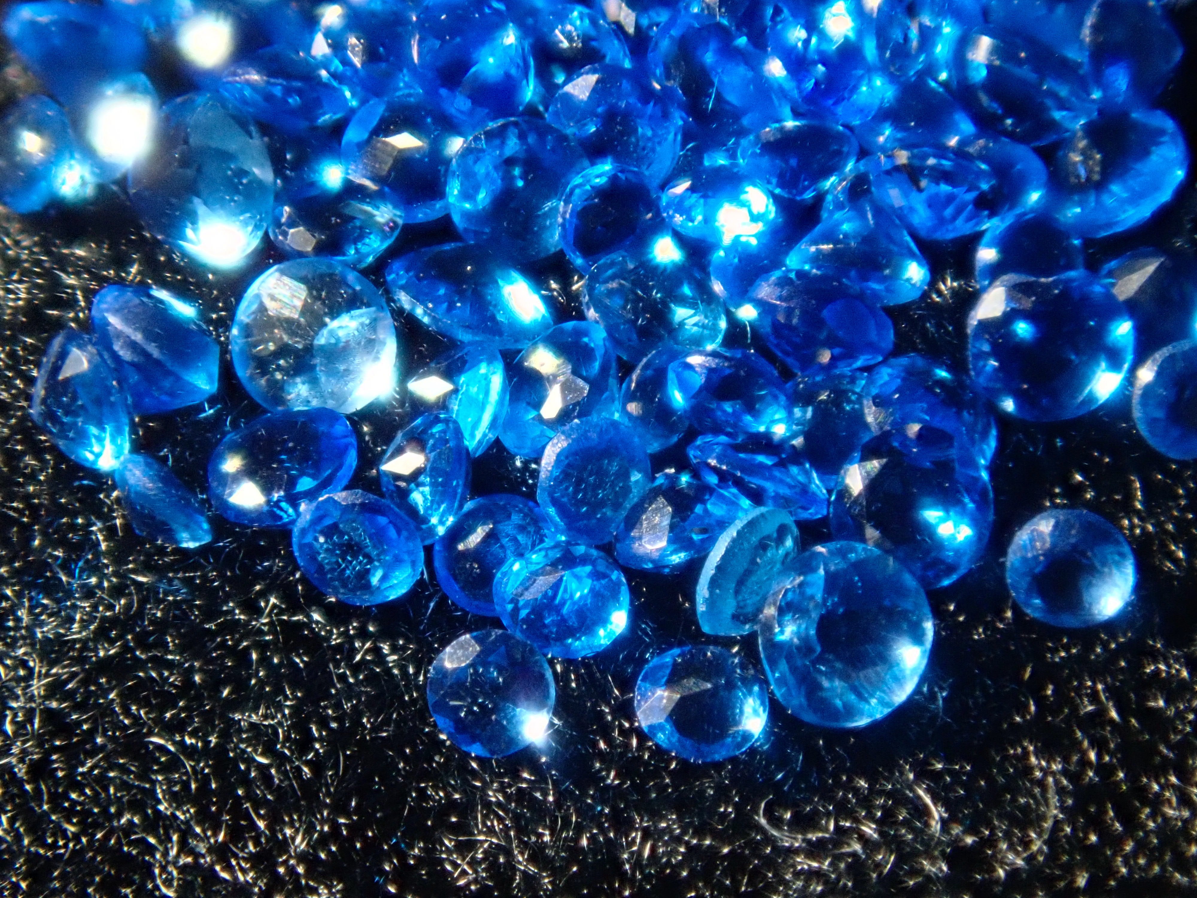 KARATZの宝石福袋✨宝石図鑑トランプ＋1万円相当の宝石セット