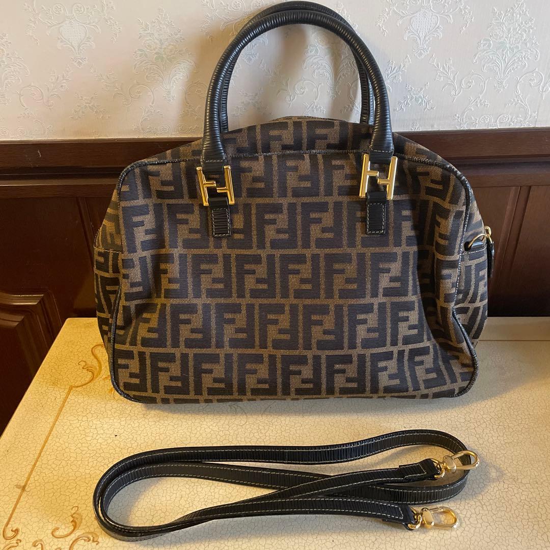 2/4までの出品！フェンディ　ズッカ柄ハンドバッグ FENDI フェンディ ズッカ柄 ハンドバッグ