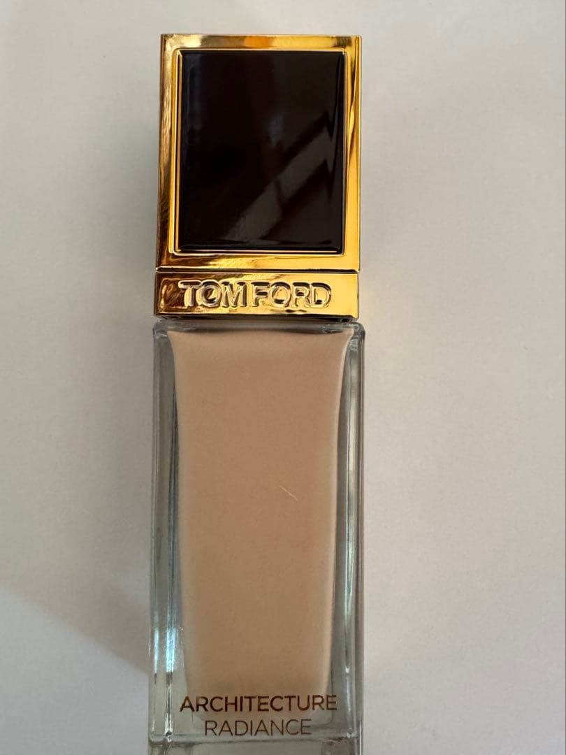 TOMFORD新作アーキテクチャーラディアンスハイドレーティングファンデーション