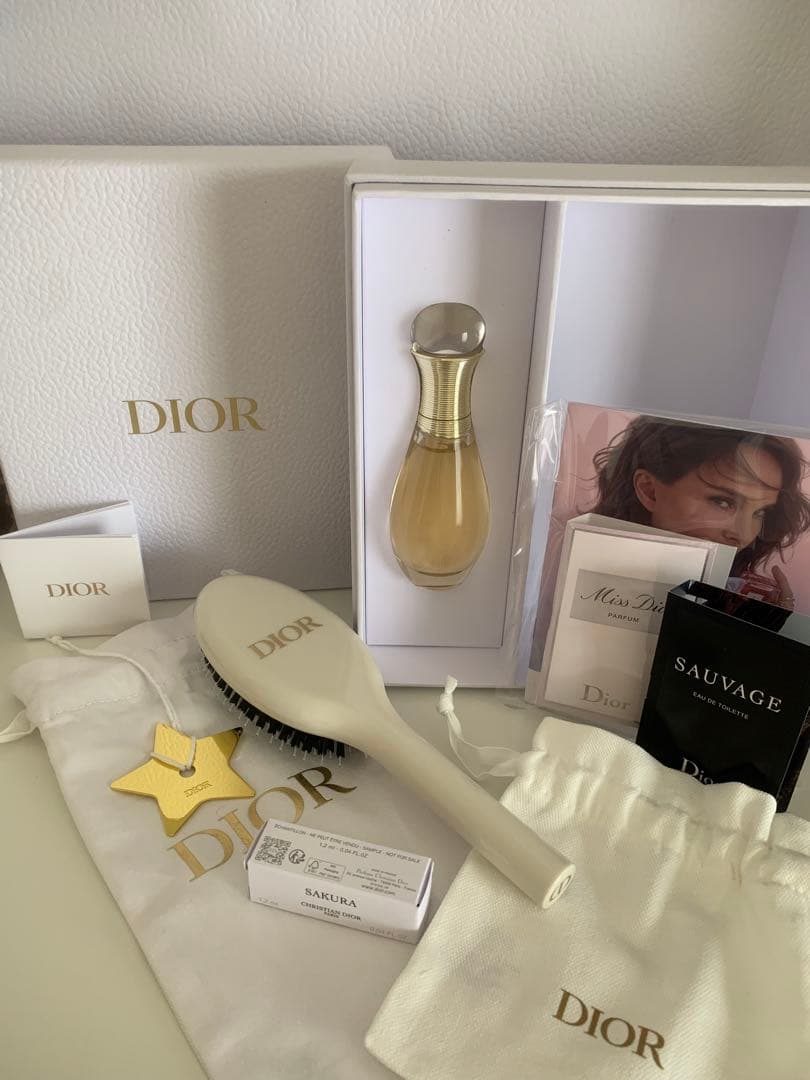 Dior 2025年プラチナ会員　ジャドールヘアミスト　ヘアブラシ　香水3点