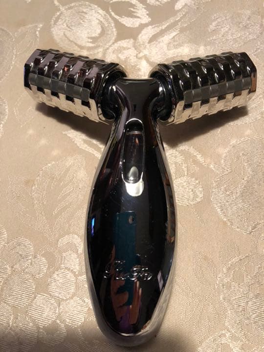 MTG ReFa－Pro  プラチナ電子ローラー