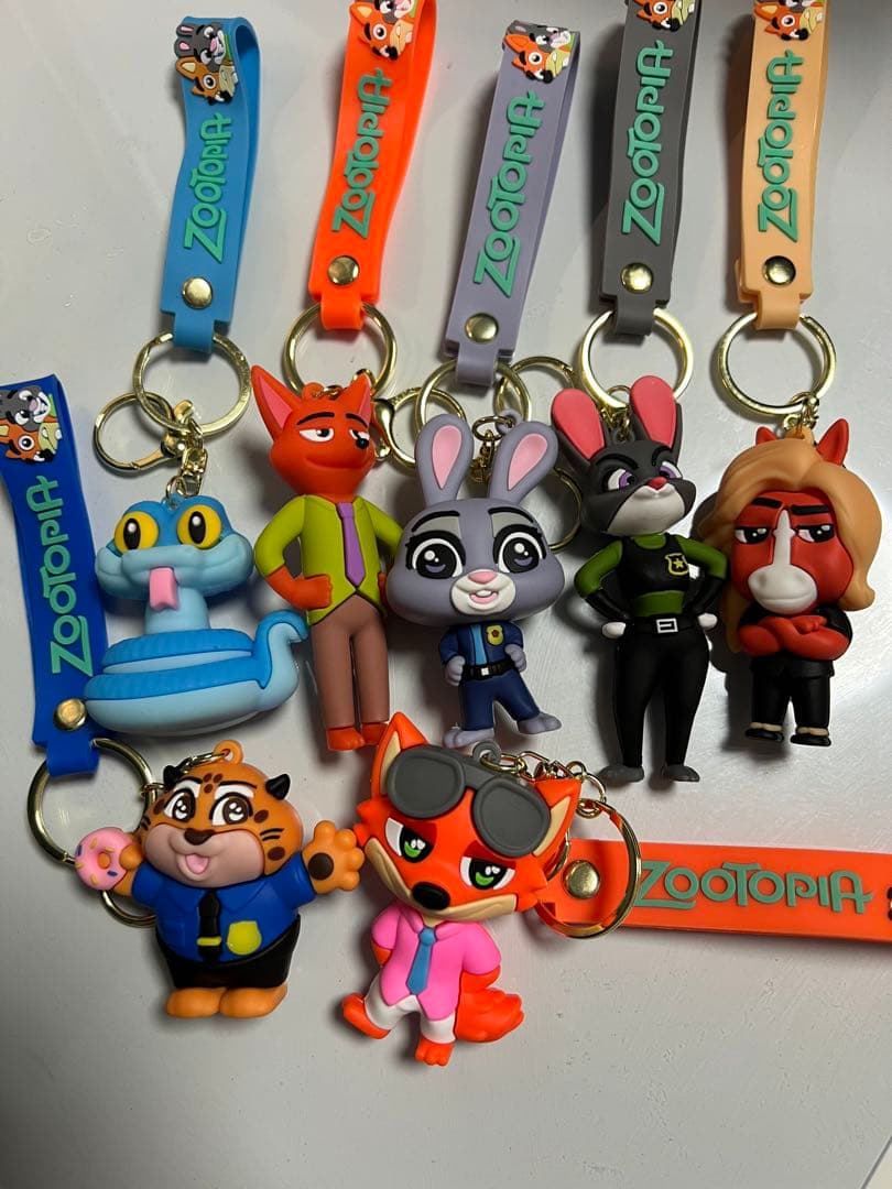 新品　全７種　ズートピア キーホルダー ストラップ 楽天市場】【選べる4種類】ズートピアキーホルダー ラバーストラップ