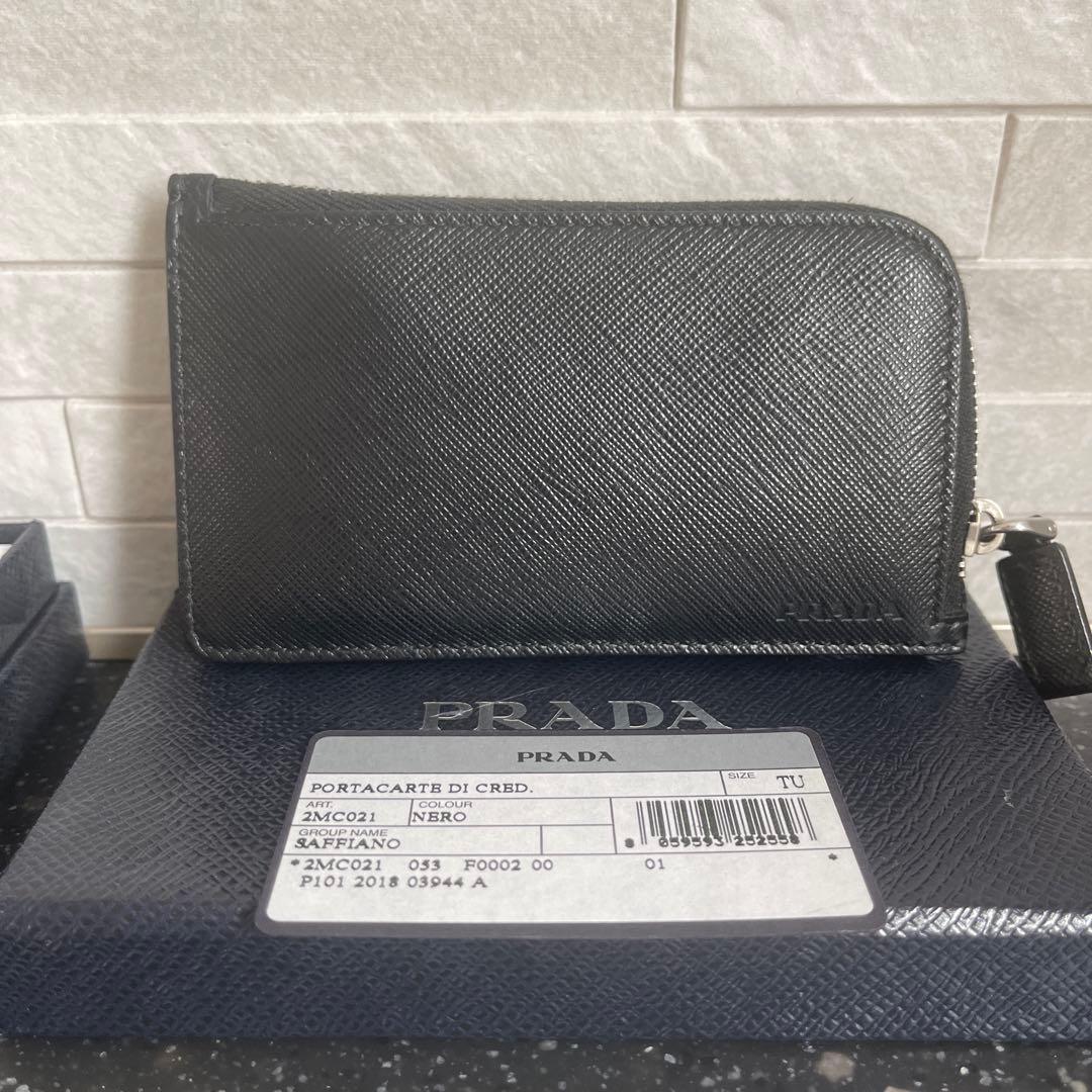 PRADAプラダ ポルタカルト・ディ・クレディト カードケース本革黒 美品