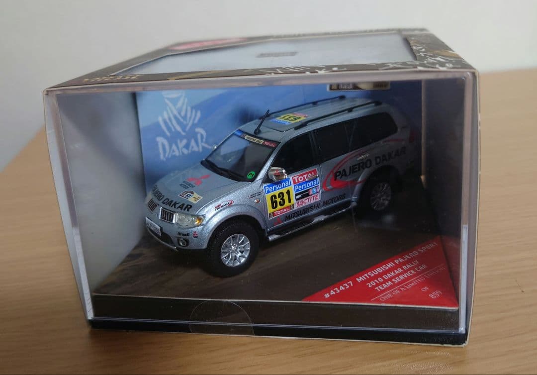 パジェロスポーツ 2010 ダカールラリー チー厶サービスカー