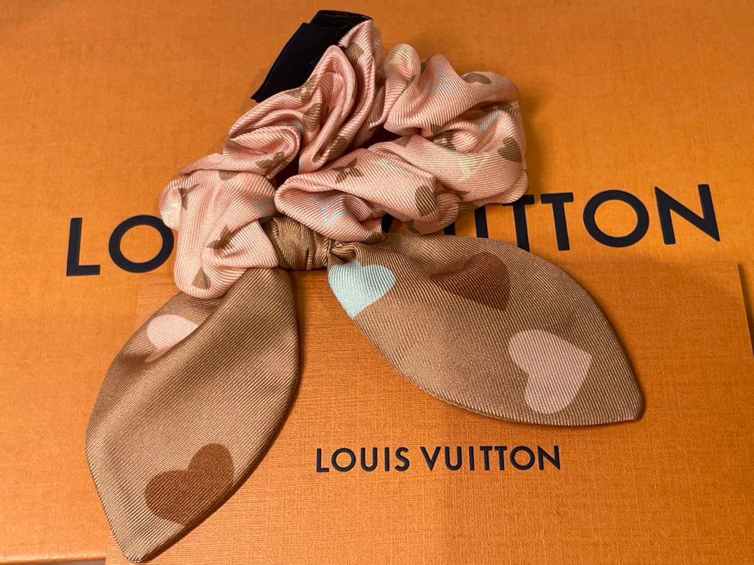 新品未使用】LOUISVUITTON シュシュ セット ゲームオン 現行モデル