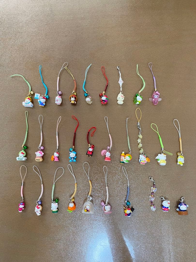 ハローキティ ご当地ストラップ他 29個セット