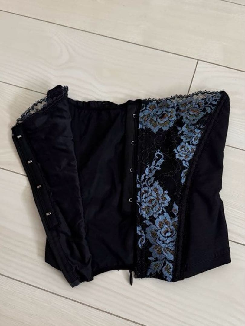 リュミエス　ノアール　Mサイズ　カップD70