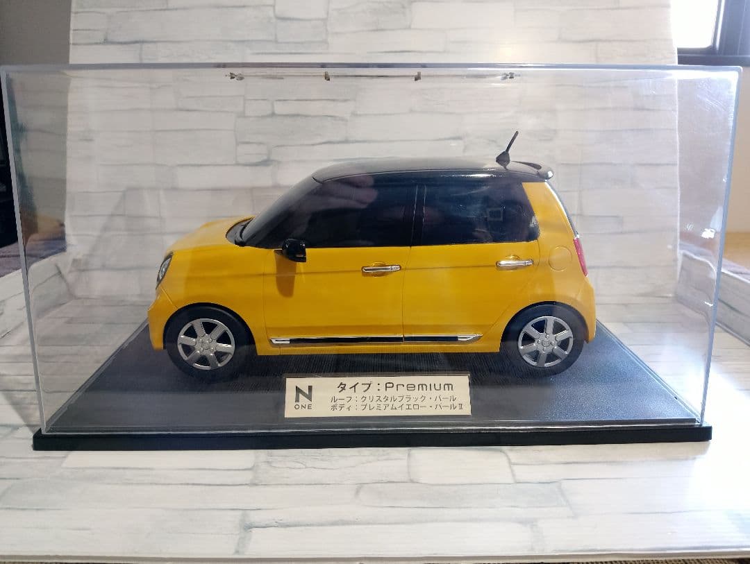 1/12 ホンダ N-one カラーサンプル　ミニカー　ブラック×イエロー
