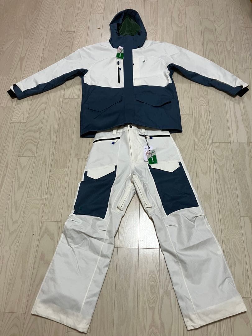 【新品】インハビタント　スノーボードウェア上下セット　サイズS