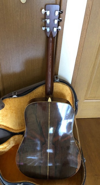 GUITAR SHOP COOL -S.Yairi Report-